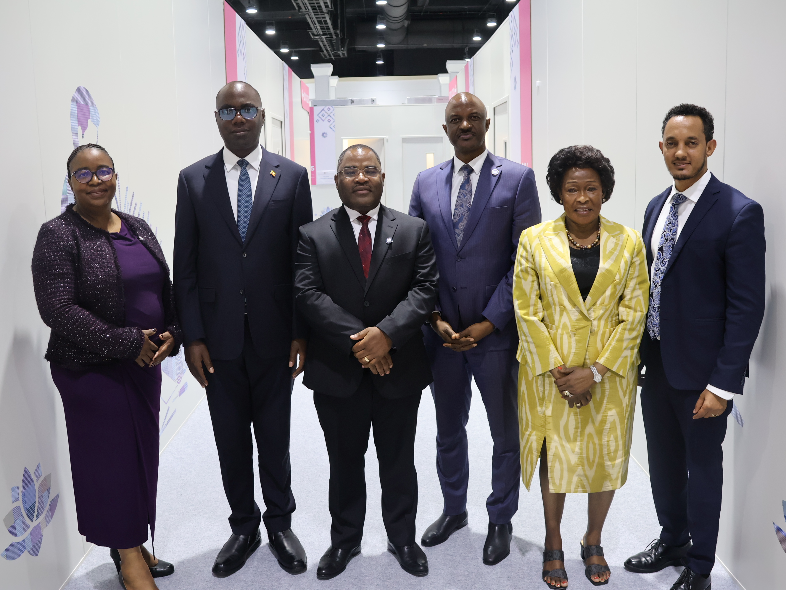 Finance Minister Meets World Bank Vice President 